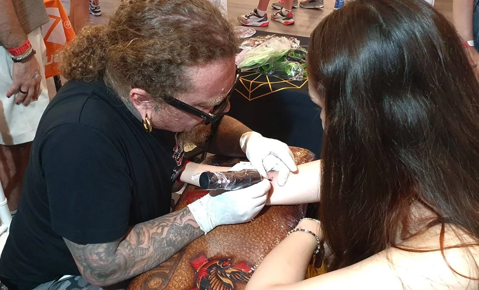 Cum sa-ti alegi artistul tatuator